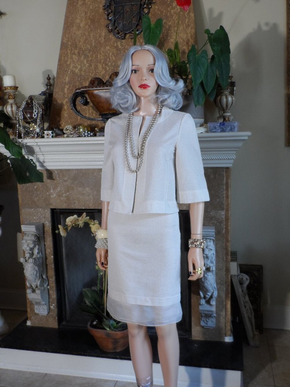 Akris Ivory 100% Textured Cotton Skirt Suit Size 8/6 -Timeless Elegance